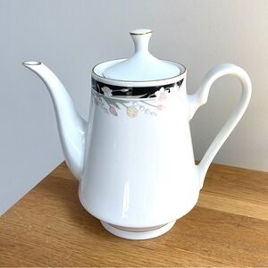 Crown Ming Fine China, Michelle Jian Shiang, Floral Design Coffee Pot w/ Lid